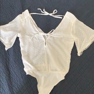 Short sleeve bodysuit